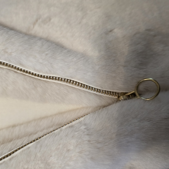 Jacket with Fuzzy Texture - Picture 5 of 6